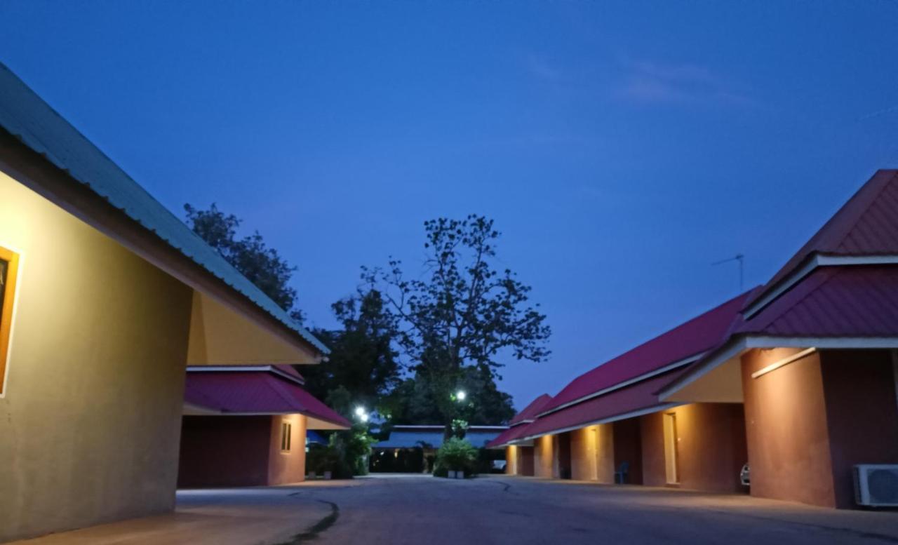 Wapipathum Earthen House Apartment Ban Na Lao Bagian luar foto