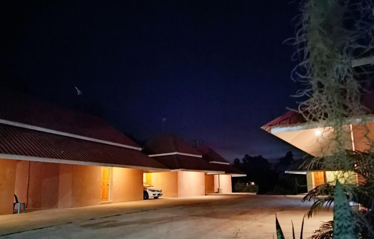 Wapipathum Earthen House Apartment Ban Na Lao Bagian luar foto