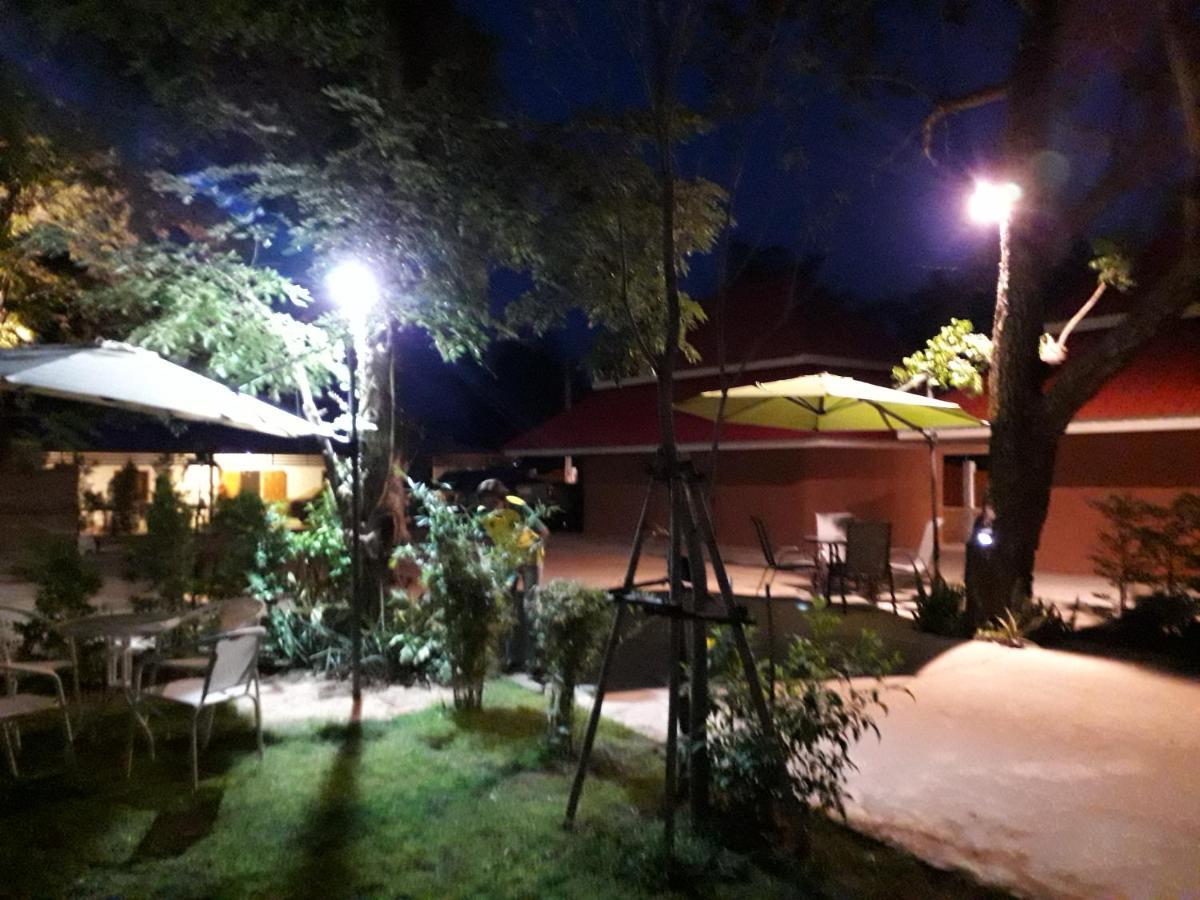 Wapipathum Earthen House Apartment Ban Na Lao Bagian luar foto