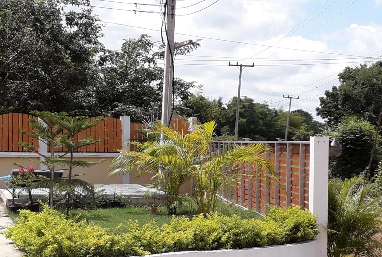 Wapipathum Earthen House Apartment Ban Na Lao Bagian luar foto