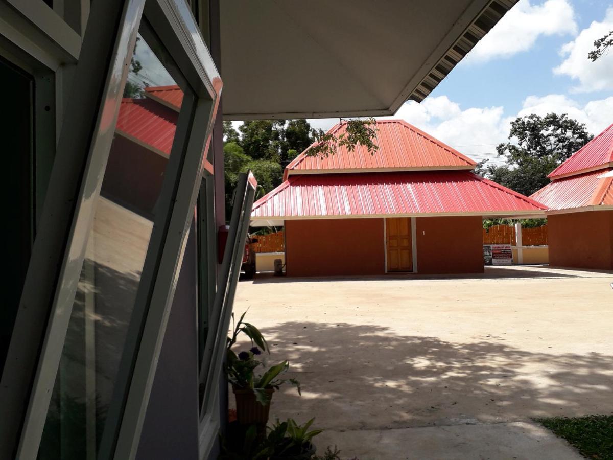 Wapipathum Earthen House Apartment Ban Na Lao Bagian luar foto