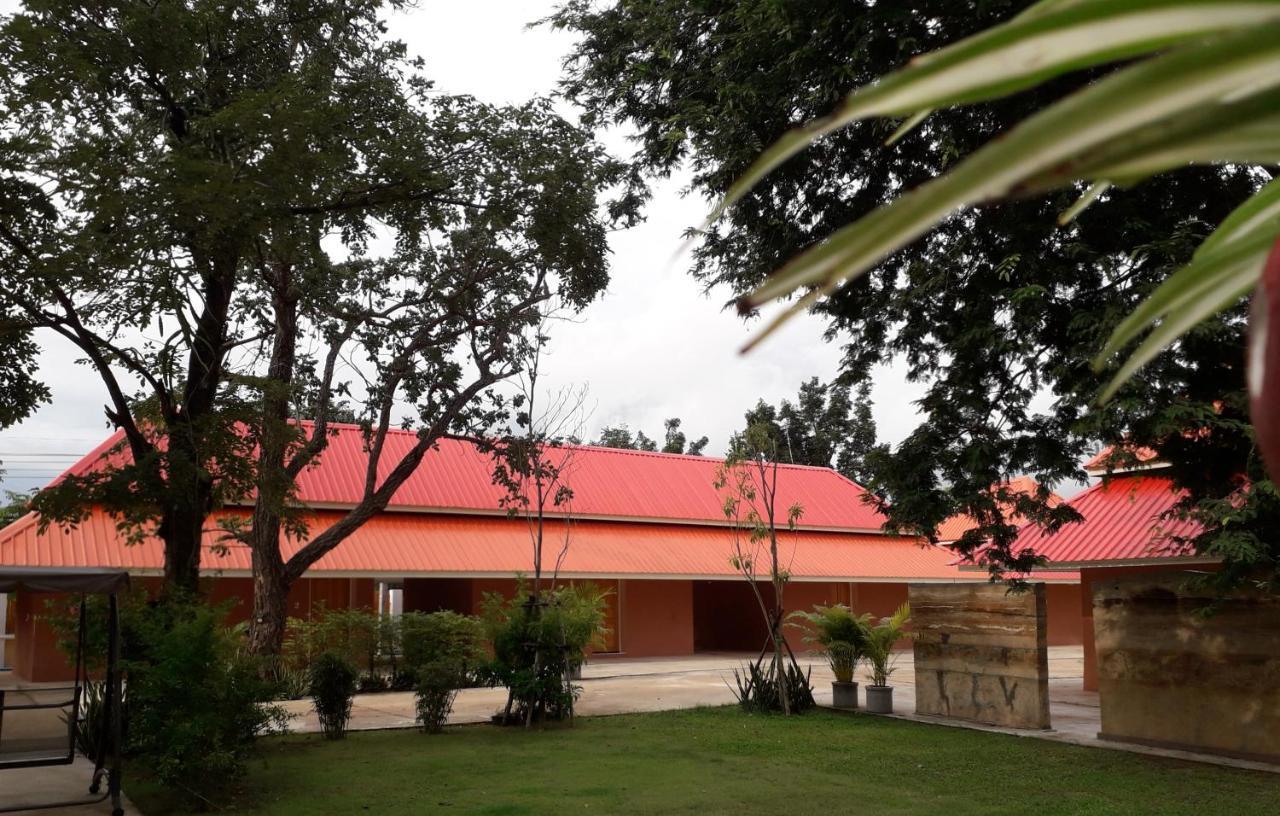 Wapipathum Earthen House Apartment Ban Na Lao Bagian luar foto